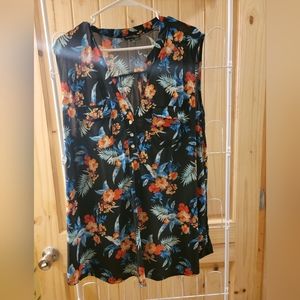 Ladies top by Ava and Grace sz 2x